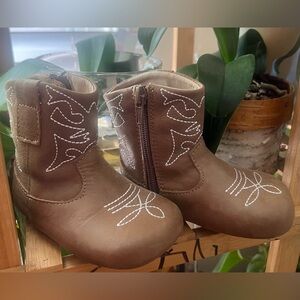 Toddler cowgirl/boy boots 6c